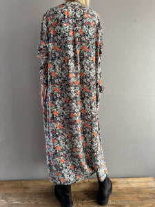 Ulla Dress in Floral Black / Red Summer Print