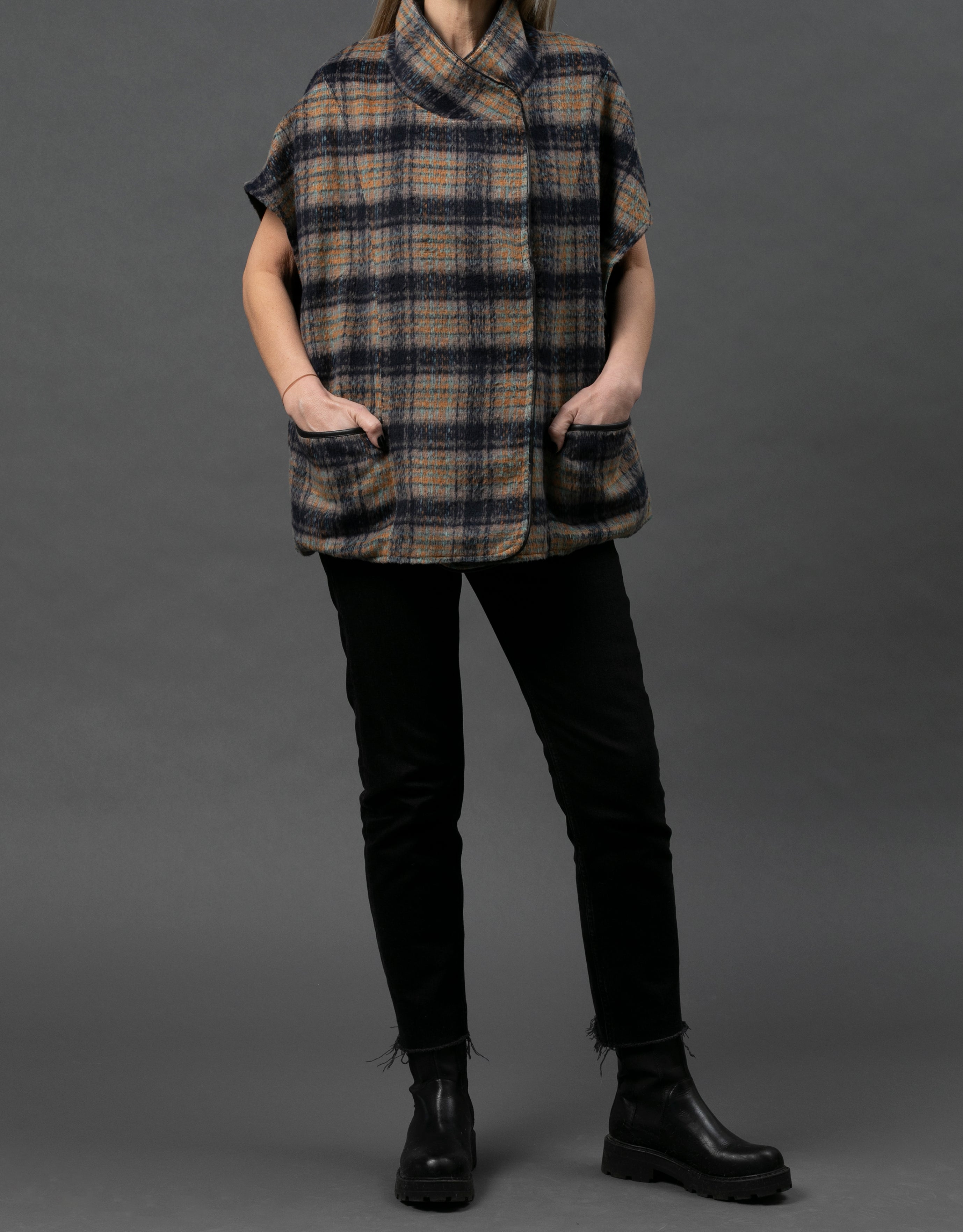 Kura Vest